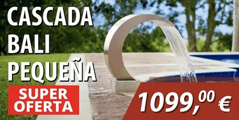 Toboganes y trampolines de piscina